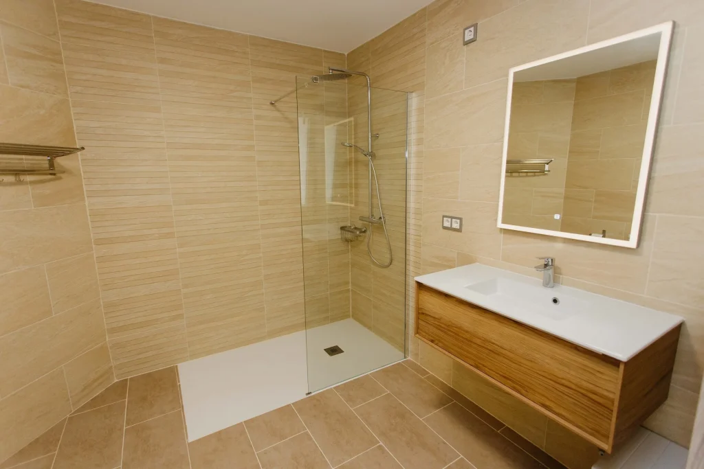 Baño de diseño contemporáneo en nuestra casa de vacaciones